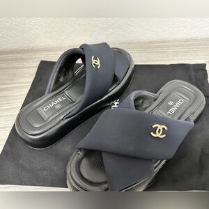 Chanel slides